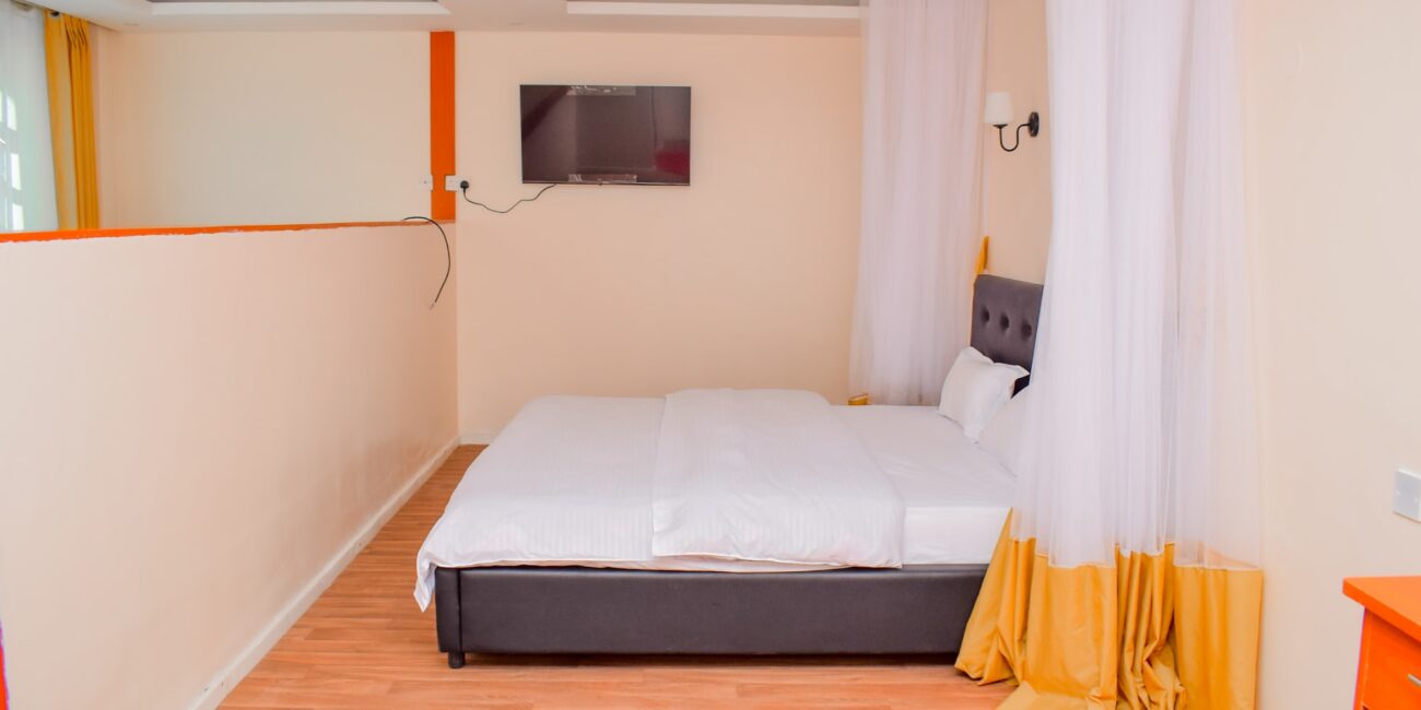 thenest-about-carousel-01